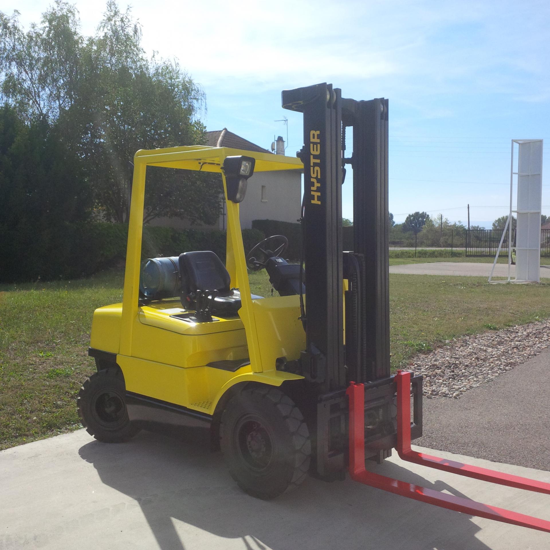 Reconstruction d'un chariot élévateur HYSTER